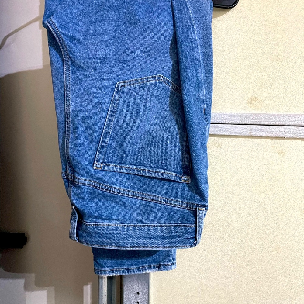 Straight Jeans